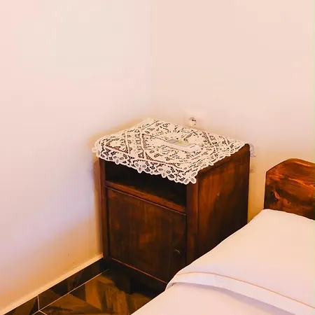 Stone Hotel *